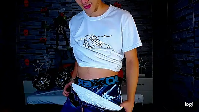 Snapshot of ADAM_HOT chatting on 10/09/25, 08:53 ADAM HOT online show from 10/09/25, 08:53