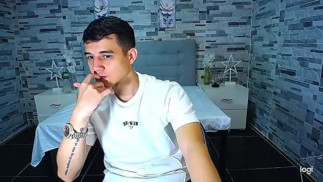 Snapshot of ADAM_HOT chatting on 09/30/25, 08:37 ADAM HOT online show from 09/30/25, 08:37