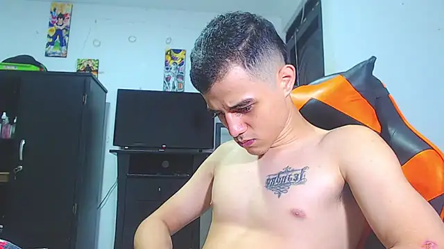 ADAM HOT online show from 04/03/26, 12:28