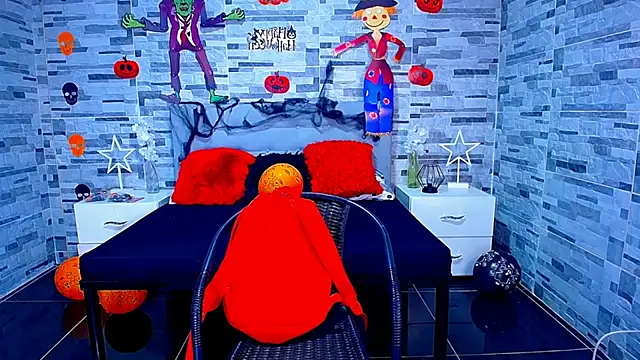 Snapshot of ADAM_HOT chatting on 10/17/25, 10:22 ADAM HOT online show from 10/17/25, 10:22