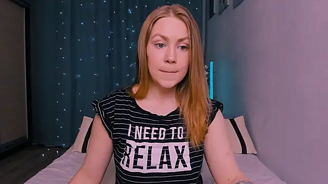 InsatiableFoxX online show from 04/28/26, 07:18