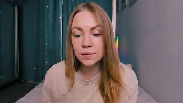 InsatiableFoxX online show from 04/23/26, 12:29