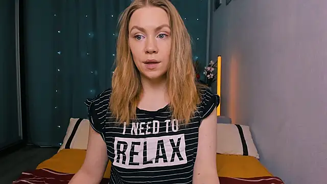 InsatiableFoxX online show from 01/12/26, 03:30