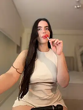Mavi Coless online show from 05/01/26, 12:59