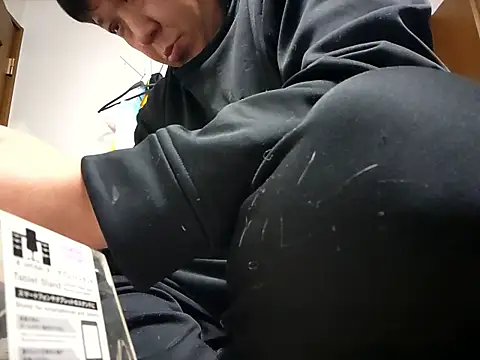 Snapshot of 07YUKIO chatting on 03/31/26, 05:04 07YUKIO online show from 03/31/26, 05:04