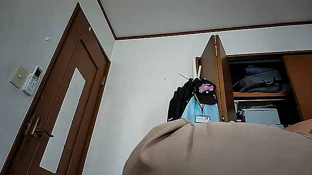 Snapshot of 07YUKIO chatting on 04/12/26, 02:15 07YUKIO online show from 04/12/26, 02:15