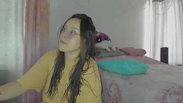 HARLEYNAPIER online show from 07/12/26, 08:09