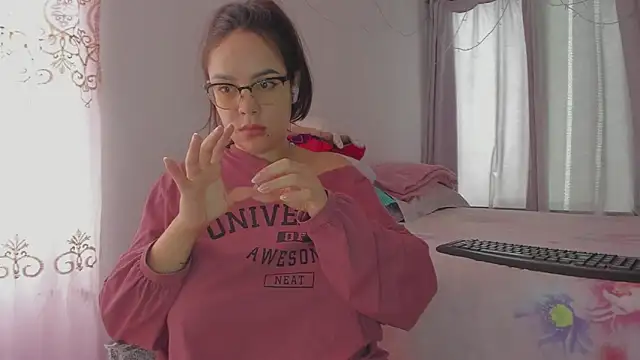 HARLEYNAPIER online show from 02/06/26, 05:53