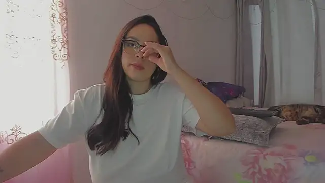 HARLEYNAPIER online show from 02/23/26, 09:37