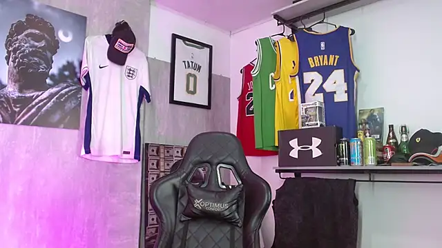 Hendry  online show from 12/20/25, 01:52