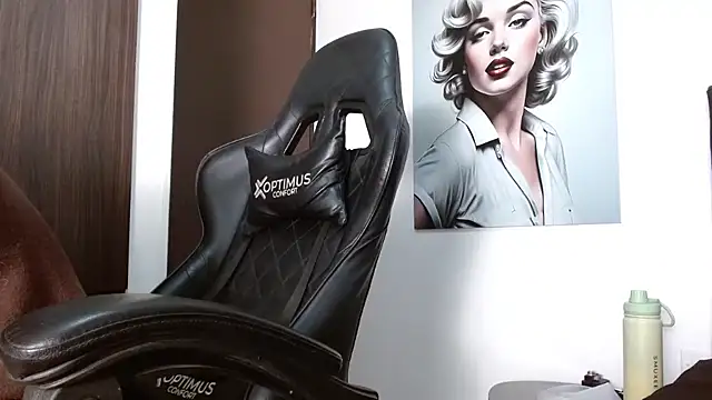 Hendry  online show from 10/26/25, 03:29