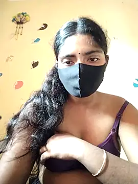 Snapshot of Lina-Rose chatting on 09/17/25, 08:05 Lina-Rose online show from 09/17/25, 08:05