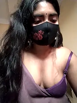 Snapshot of Lina-Rose chatting on 09/26/25, 01:23 Lina-Rose online show from 09/26/25, 01:23