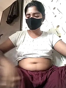 Snapshot of Lina-Rose chatting on 09/22/25, 04:29 Lina-Rose online show from 09/22/25, 04:29