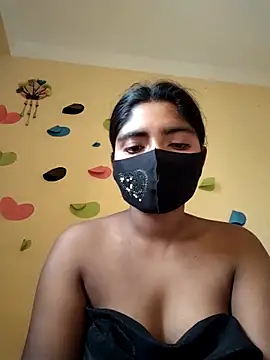 Snapshot of Lina-Rose chatting on 03/11/25, 11:12 Lina-Rose online show from 03/11/25, 11:12
