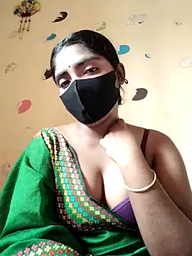 Snapshot of Lina-Rose chatting on 09/11/25, 01:27 Lina-Rose online show from 09/11/25, 01:27