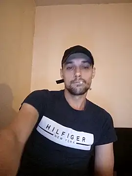 Snapshot of kx93 chatting on 10/21/25, 05:12 kx93 online show from 10/21/25, 05:12