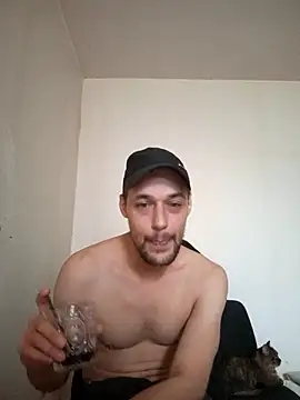 Snapshot of kx93 chatting on 10/28/25, 10:14 kx93 online show from 10/28/25, 10:14