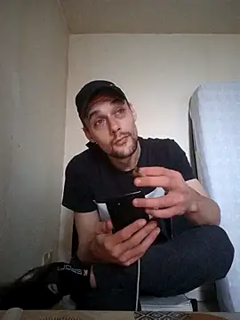 Snapshot of kx93 chatting on 11/20/25, 11:00 kx93 online show from 11/20/25, 11:00