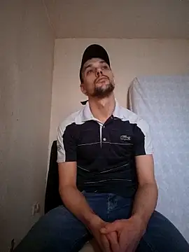 Snapshot of kx93 chatting on 11/22/25, 02:27 kx93 online show from 11/22/25, 02:27