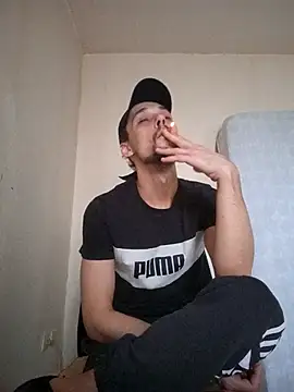 Snapshot of kx93 chatting on 11/28/25, 11:54 kx93 online show from 11/28/25, 11:54