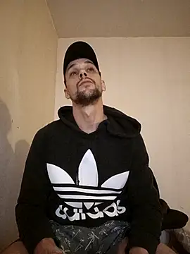 Snapshot of kx93 chatting on 10/24/25, 09:47 kx93 online show from 10/24/25, 09:47