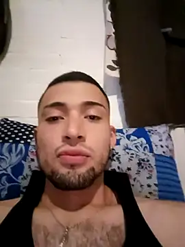 Snapshot of Suggarwhite18CM chatting on 10/06/25, 01:07 Suggarwhite18CM online show from 10/06/25, 01:07