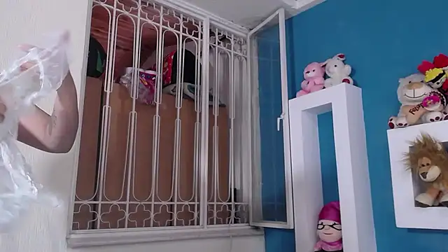 Snapshot of Cuty_sexy_hot chatting on 01/18/26, 11:57 Cuty sexy hot online show from 01/18/26, 11:57