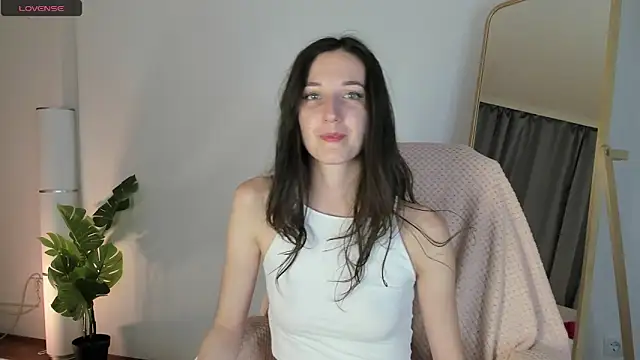 Snapshot of Ketty_Belly chatting on 10/18/25, 09:50 Ketty Belly online show from 10/18/25, 09:50