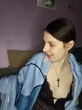 Snapshot of chachalette444 chatting on 03/15/25, 08:32 chachalette444 online show from 03/15/25, 08:32