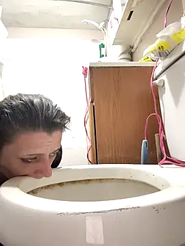 Snapshot of UniqueKorn86 chatting on 02/12/26, 02:00 UniqueKorn86 online show from 02/12/26, 02:00