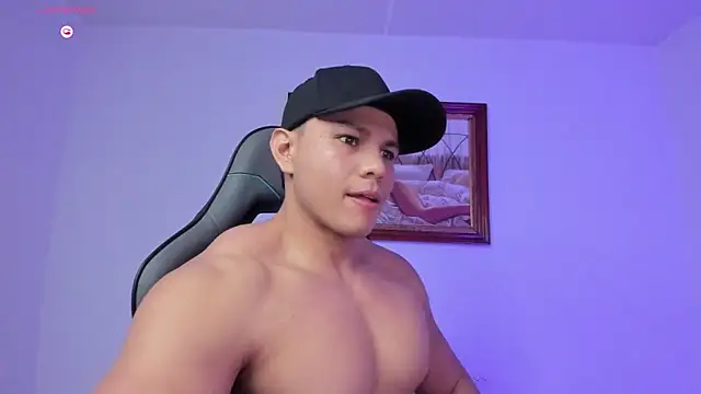 Snapshot of RoyConstance chatting on 02/17/26, 02:09 RoyConstance online show from 02/17/26, 02:09