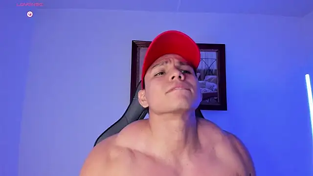 Snapshot of RoyConstance chatting on 02/06/26, 03:13 RoyConstance online show from 02/06/26, 03:13