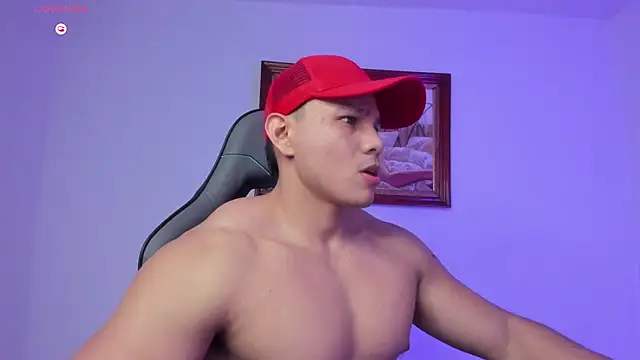 Snapshot of RoyConstance chatting on 02/19/26, 03:36 RoyConstance online show from 02/19/26, 03:36