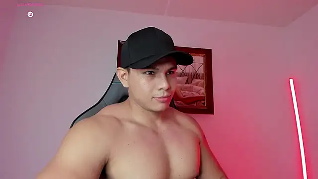 Snapshot of RoyConstance chatting on 02/01/26, 04:22 RoyConstance online show from 02/01/26, 04:22