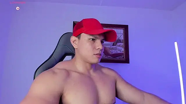 Snapshot of RoyConstance chatting on 02/03/26, 06:33 RoyConstance online show from 02/03/26, 06:33