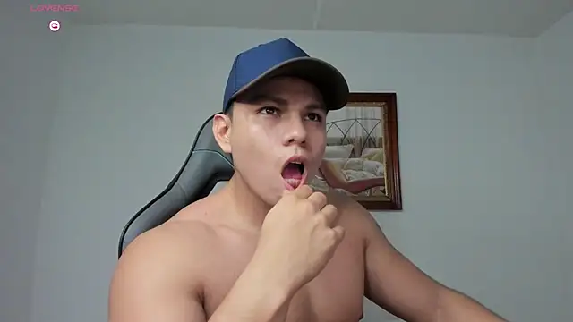 Snapshot of RoyConstance chatting on 02/27/26, 03:51 RoyConstance online show from 02/27/26, 03:51