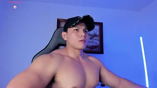 Snapshot of RoyConstance chatting on 02/04/26, 03:23 RoyConstance online show from 02/04/26, 03:23