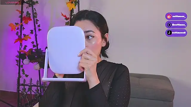 Soffimoon  online show from 11/27/25, 12:44