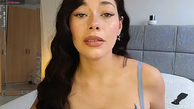 Soffimoon  online show from 04/17/26, 08:11