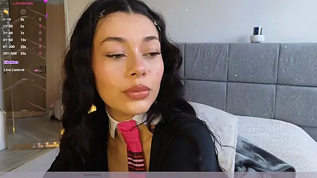 Soffimoon  online show from 05/25/26, 08:07
