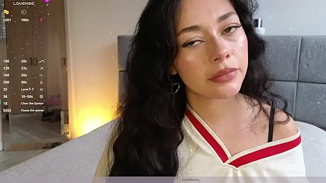 Soffimoon  online show from 04/10/26, 09:11