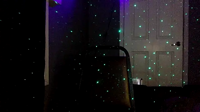 Snapshot of shomeagudtyme chatting on 10/27/25, 10:44 shomeagudtyme online show from 10/27/25, 10:44