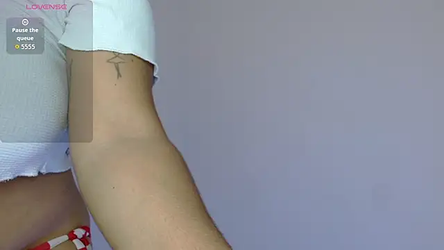 yulissa18 online show from 11/08/25, 01:20