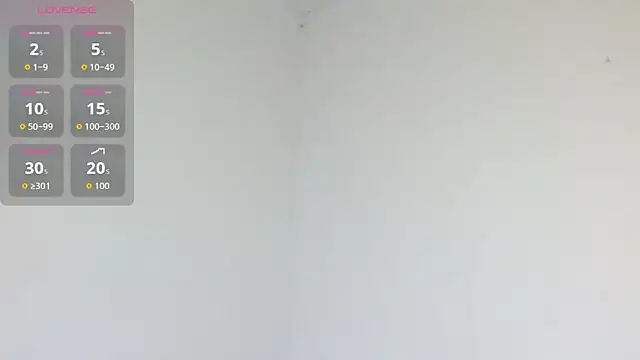 yulissa18 online show from 10/27/25, 02:34