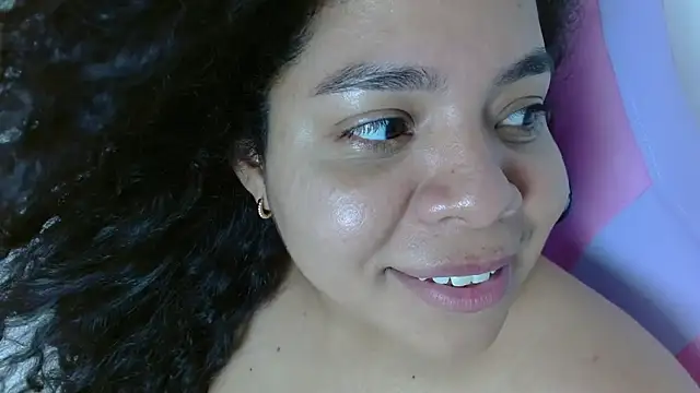 Snapshot of yulissa18 chatting on 03/21/25, 11:23 yulissa18 online show from 03/21/25, 11:23