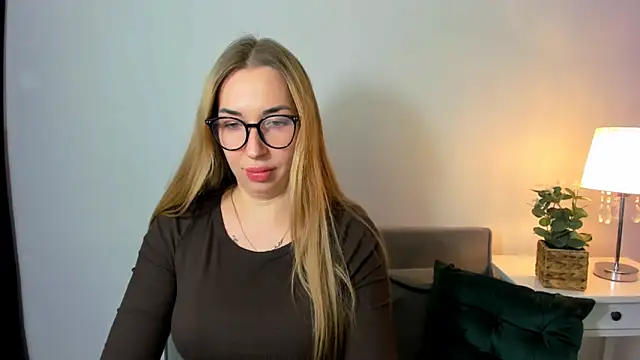 AriaDesire online show from 12/16/25, 04:11