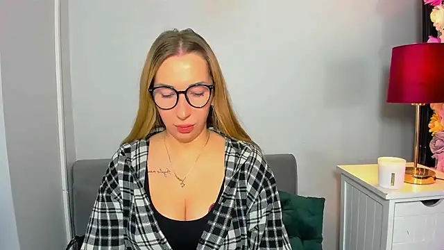 AriaDesire online show from 12/21/25, 07:21