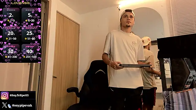 soyander03  online show from 03/28/26, 07:53