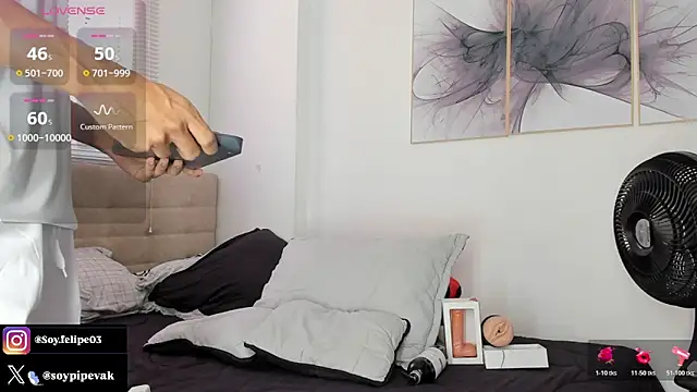 soyander03  online show from 11/29/25, 01:33